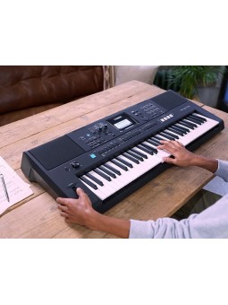 Yamaha PSR E473